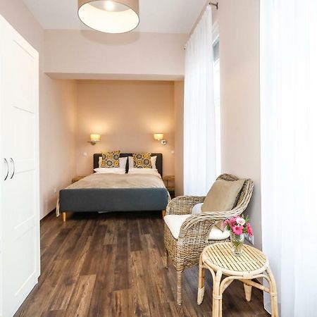D8 Design Apartment & Studio Eger Eksteriør billede