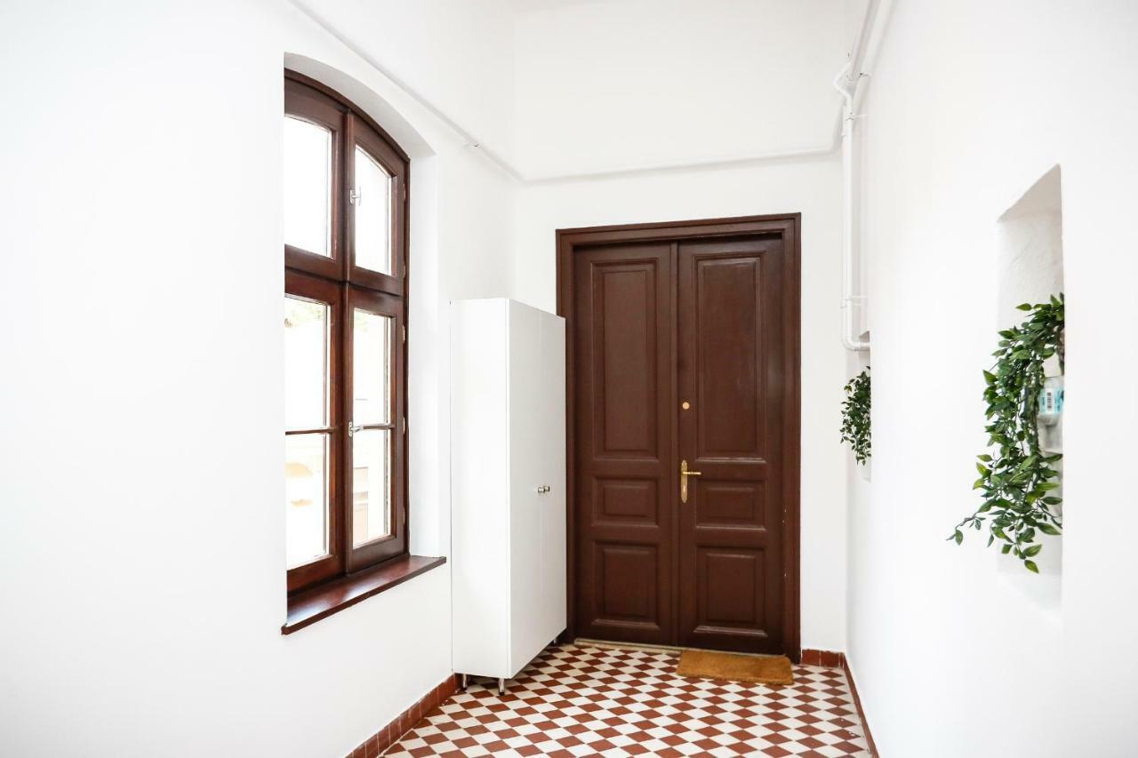 D8 Design Apartment & Studio Eger Eksteriør billede